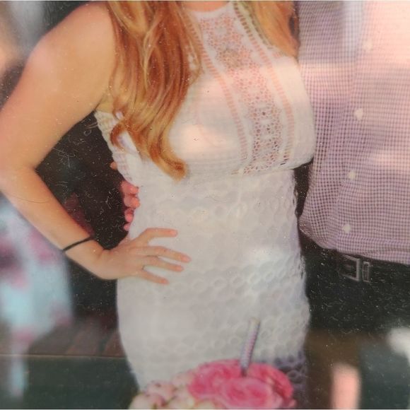 White dress size small - Picture 2 of 4